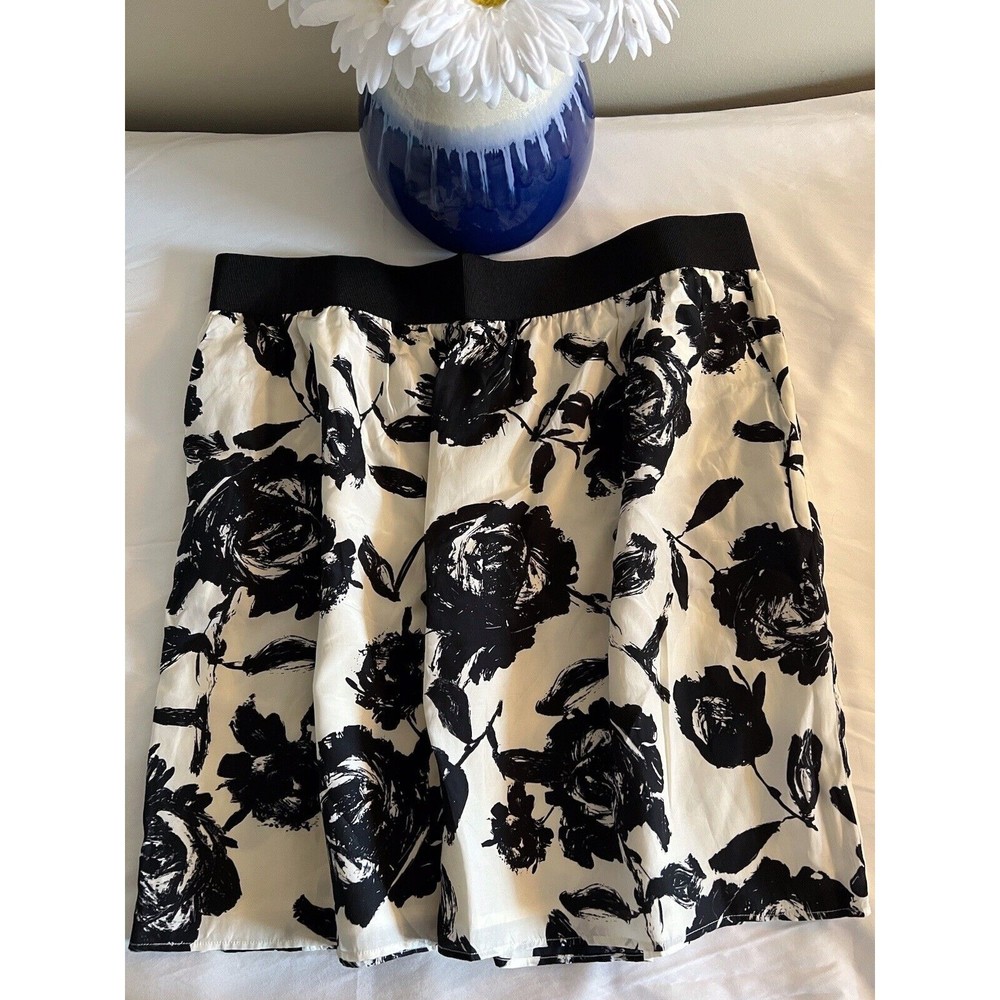 Lot of 3 Skirts Loft White House Black Market Linen Silk Floral Large 14
